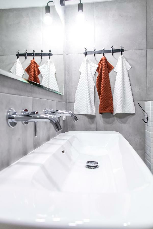 Family Luxury Comfort Old Town Apartament, 1-8, 2 Sypialnie I Salon, Parking W Cenie Gdansk Exterior foto